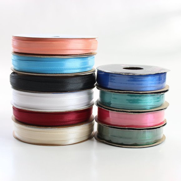 Assorted ribbon gift wrap - Picture 1 of 7